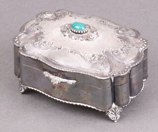 A Continental 800 silver shaped trinket box, the lid set a cabochon blue stone on pierced panelled supports, 11cm, 203g gross 