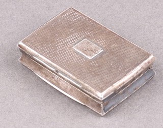 A Georgian rectangular silver vinaigrette with engine turned decoration and silver gilt grill, Birmingham 1824, makers mark T.S. 25g