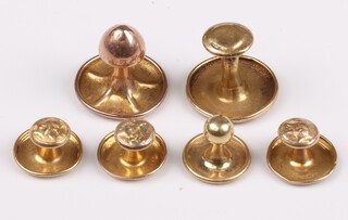 Six 9ct gold collar studs, 4.5g 