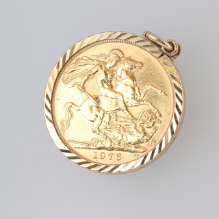 A gold full sovereign 1976 set in a gold pendant mount, 9.2g gross 