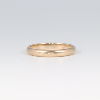 A 9ct gold wedding band, size N 1/2, 2.3g