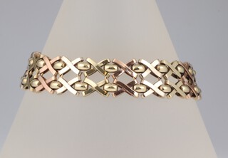 A 9ct three colour gold bracelet 20.1g