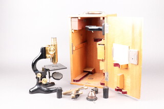 Ernst Leitz, a single pillar microscope no.225497, cased 