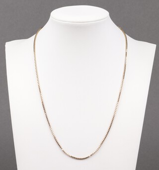 A 9ct gold box link chain, 44cm, 5.2g 