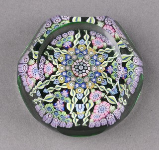 Neil Drysdale Perthshire, a limited edition paperweight PP166 in the form of a star, no.143/300, complete with certificate, 