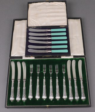 Mappin & Webb, a cased set of 6 silver plated fruit knives and forks together with a set of 6 cased tea knives  