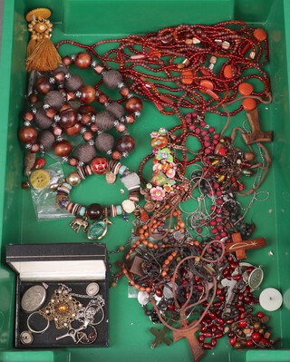 A silver locket, a silver ring, a small quantity of  other items of silver  jewellery and  items of costume jewellery 