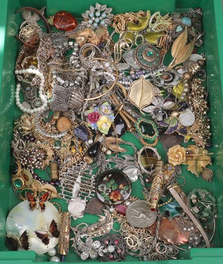 A gilt metal seal, a chain mail purse and a quantity of costume jewellery including brooches, etc 