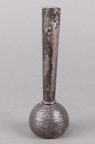 A silver club shaped specimen vase Birmingham 1973 14cm 