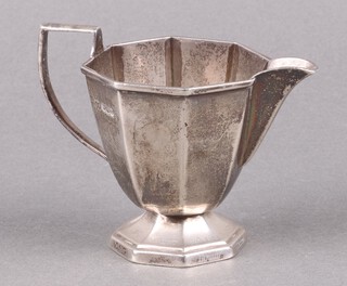 An octagonal silver cream jug Sheffield 1918 by Albert Faulkner 89g 