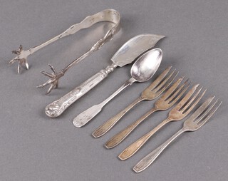 A pair of Victorian silver ice tongs, London 1863, a silver Old English pattern teaspoon and 4 silver pastry forks, 139g, together with a silver bladed butter knife 