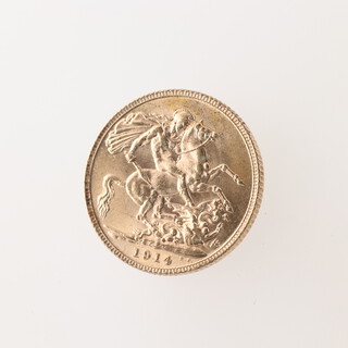 A George V 1914 gold sovereign