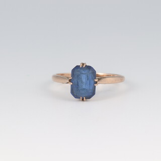 A gold testing as 9ct paste set ring, size L, 1.4g
