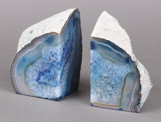 A pair of polished geode bookends 13cm x 7cm 