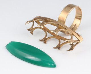 A 9ct gold ring mount, size L, 6.8g (with loose green hardstone - chipped to end)