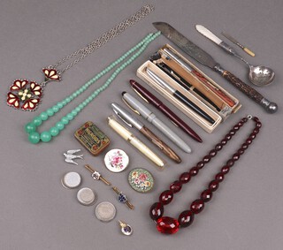 A Conway Stuart Italic fountain pen, other fountain pens and a small collection of costume jewellery 