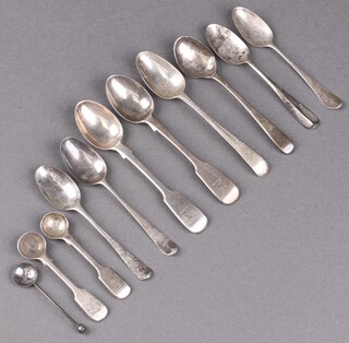 A pair of Victorian silver fiddle pattern teaspoons London 1840 and a pair of silver mustard spoons London 1893, together with 6 silver Old English pattern tea spoons and a silver salt spoon, 116g 