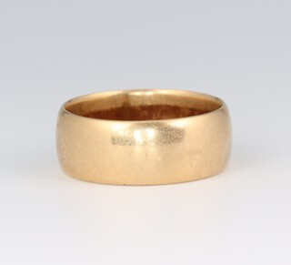 A 9ct plain gold wedding band, size R 1/2, 6.5g