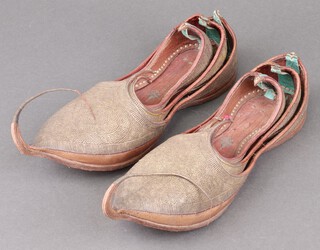 Three pairs of Turkish leather slippers, 26cm 