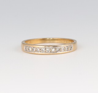 A 9ct gold half eternity ring set diamonds, size N, 1.8g 