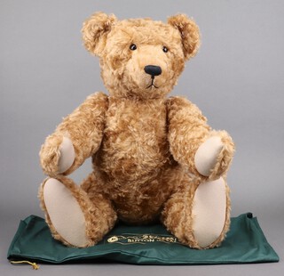 Steiff, a 2003 replica of "Maximilian 1903" in reddish blonde mohair 80cm, no.667244, limited edition 1087/1500, together with Toy Shoppe carry bag and certificate 