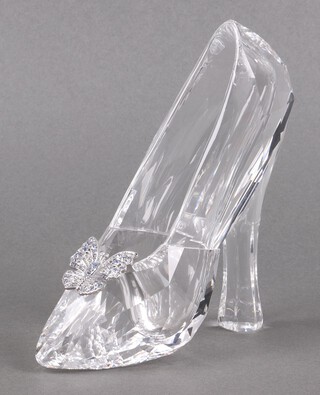 A Swarovski Crystal 2015 limited edition Cinderella Slipper, no. 392/400 boxed and with certificate 16cm