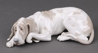 A Lladro figure - Old Dog 1067 26cm, boxed 