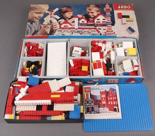 A collection of vintage Lego to include a boxed set no. 050
