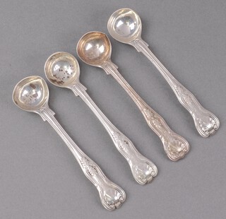 A set of 4 Victorian Kings pattern mustard spoons London 1886 by John Aldwinckle & Thomas Slater, 98g