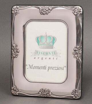 A silver mounted photograph frame 26cm x 21cm 