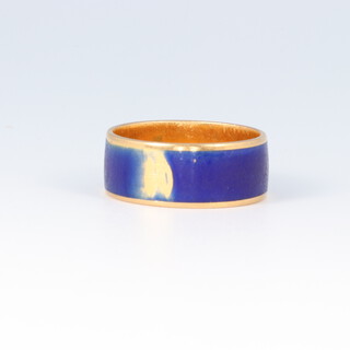 A gold marked 18k and enamelled wedding band (wear to the enamel), size N 1/2, 5.7g