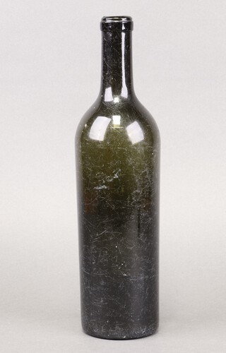 An 18th/19th century olive green wine bottle 30cm