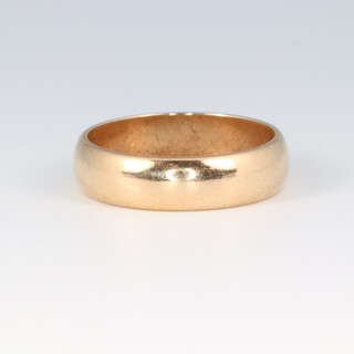 A 9ct gold wedding band, size L, 3.3g