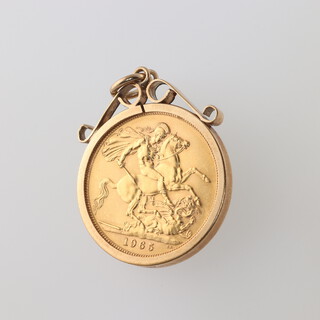 An Elizabeth II 1965 gold sovereign, in a 9ct gold pendant mount, gross weight 9.7g